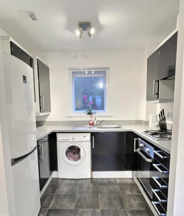 Riverside Apartment Суонзи Екстериор снимка